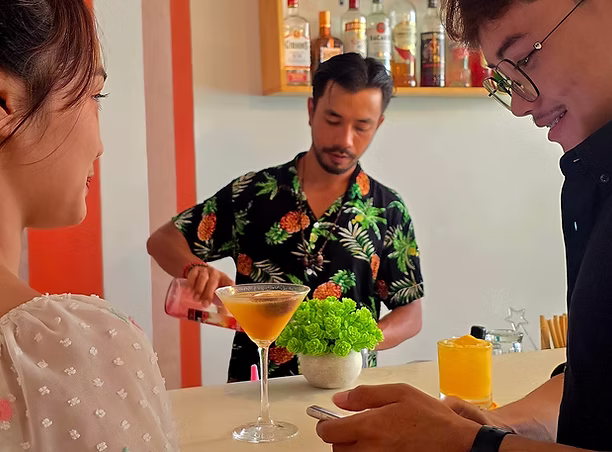BARTENDER (LOCAL ONLY) | SIEM REAP